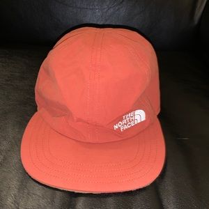 Men’s North face hat